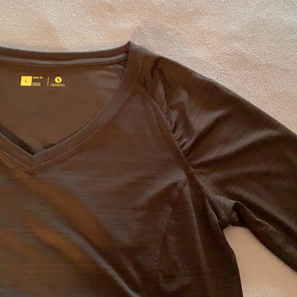 Xersion black semi fit black shirt - Picture 5 of 5